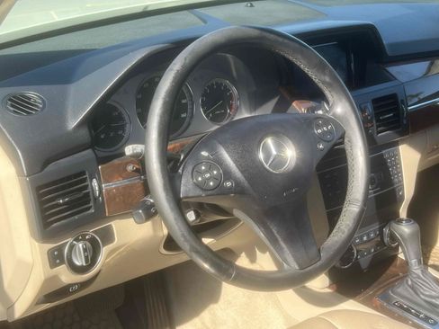 Used 2011 Mercedes-Benz GLK 350 4MATIC image 13