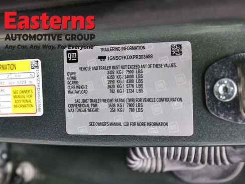 Used 2023 Chevrolet Suburban Premier image 39