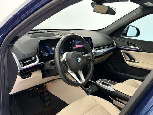 Used 2024 BMW X1 xDrive28i w/ Technology Package AWD/4WD image 4