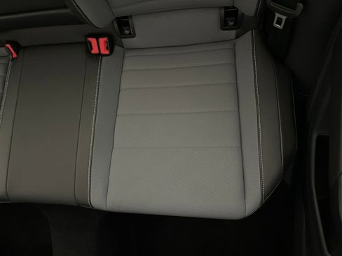 Used 2025 Volkswagen Jetta SE image 34