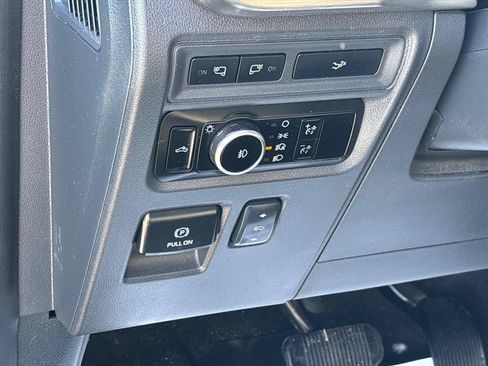 Used 2023 Ford F150 Lariat w/ Equipment Group 502A High AWD/4WD image 27