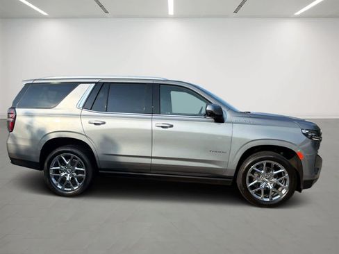 Used 2024 Chevrolet Tahoe High Country AWD/4WD image 5