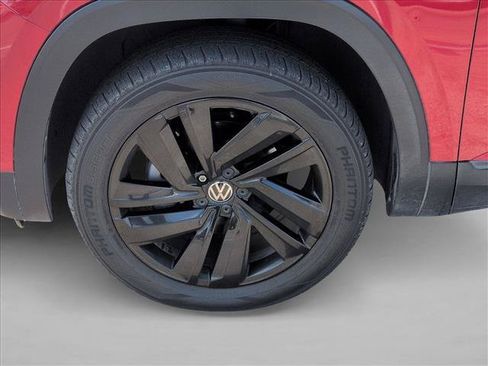 Used 2022 Volkswagen Atlas Cross Sport SE FWD image 14