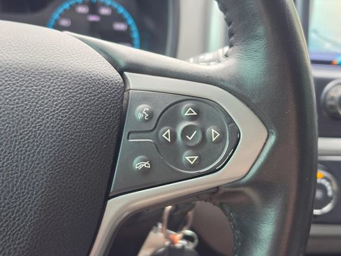 Used 2018 Chevrolet Colorado LT AWD/4WD image 32