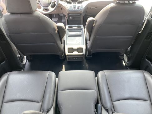 Used 2018 Honda Odyssey EX-L image 17