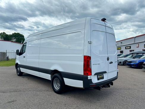 Used 2023 Mercedes-Benz Sprinter 3500 image 8