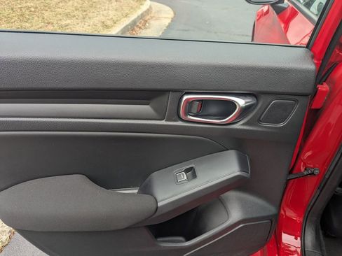 Used 2025 Honda Civic Sport image 27