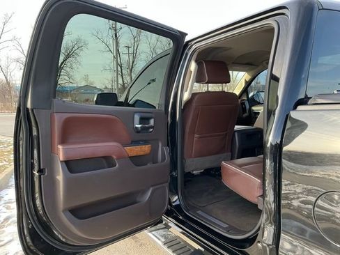 Used 2016 Chevrolet Silverado 2500 High Country w/ Duramax Plus Package image 21