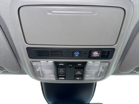 Used 2022 Honda Odyssey Elite image 19