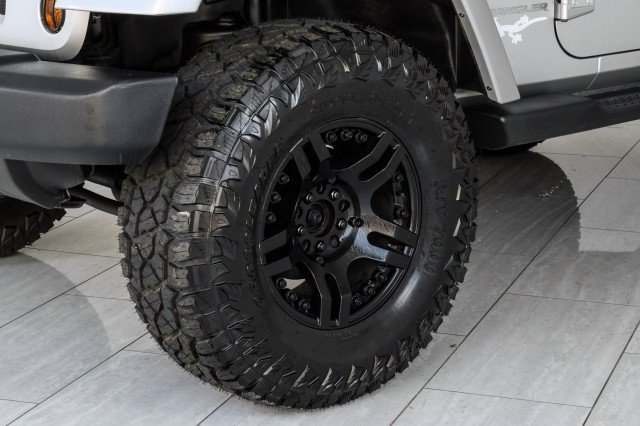 Used 2012 Jeep Wrangler Sahara AWD/4WD image 41