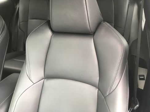 Used 2023 Toyota Venza XLE AWD/4WD image 21