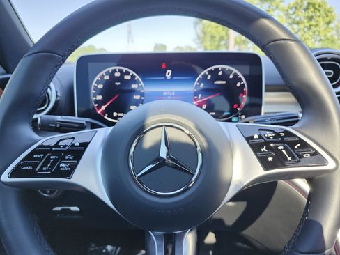 Used 2023 Mercedes-Benz C 300 4MATIC Sedan image 29