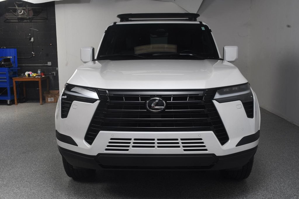 Used 2024 Lexus GX 550 w/ Cold Area Package AWD/4WD image 18
