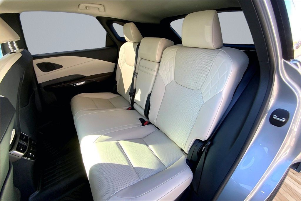 Used 2024 Lexus RX 350 Premium w/ Accessory Package (Z1) FWD image 26
