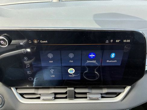 New 2026 Chevrolet Equinox LT w/ Convenience Package II AWD/4WD image 5
