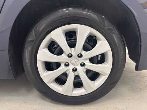 Used 2024 Toyota Corolla LE FWD image 31
