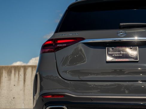 Certified 2026 Mercedes-Benz GLE 450 4MATIC image 9