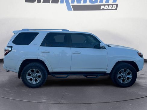Used 2018 Toyota 4Runner SR5 Premium image 6