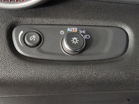 Certified 2024 Chevrolet Trax RS image 16