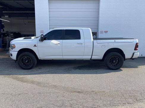 Used 2023 RAM 2500 Laramie w/ Night Edition AWD/4WD image 4