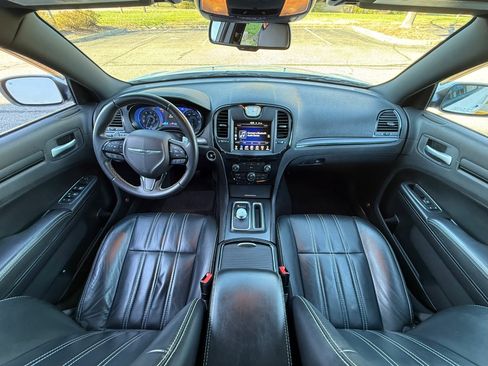 Used 2015 Chrysler 300 S image 31