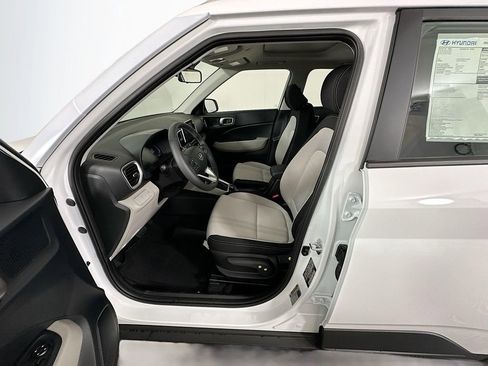 New 2026 Hyundai Venue SEL FWD image 15
