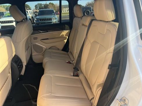 New 2026 Jeep Grand Cherokee Limited AWD/4WD image 19