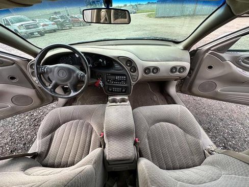 Used 2001 Pontiac Bonneville SE FWD image 33
