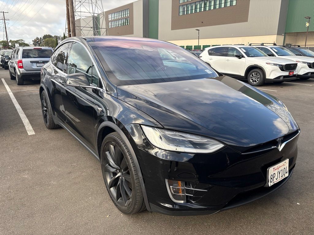 Used 2018 Tesla Model X 75D AWD/4WD image 4