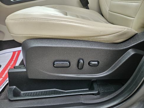 Used 2019 Ford Escape SEL image 20