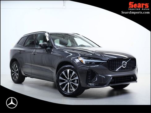 Used 2025 Volvo XC60 B5 Core AWD/4WD image 1