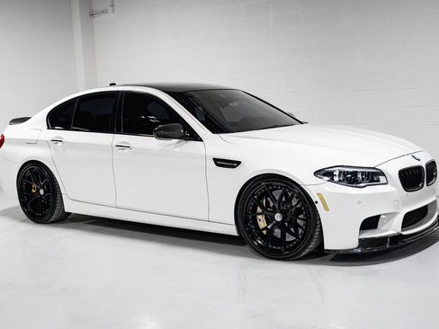 Used 2014 BMW M5 RWD image 1