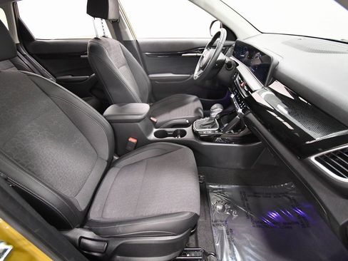 Certified 2024 Kia Seltos S image 18