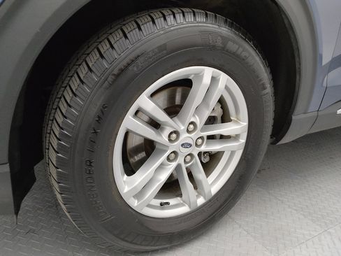 Used 2020 Ford Explorer XLT w/ Equipment Group 202A image 31