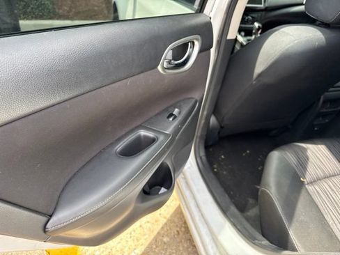 Used 2019 Nissan Sentra SV FWD image 25