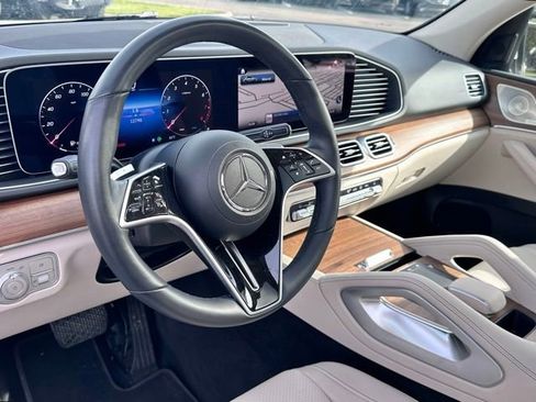Used 2024 Mercedes-Benz GLE 350 4MATIC image 17