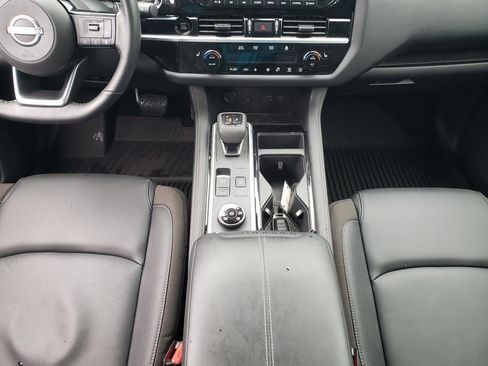 Certified 2025 Nissan Pathfinder SL w/ SL Premium Package image 22