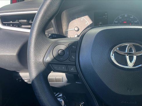 Used 2024 Toyota Corolla LE image 23