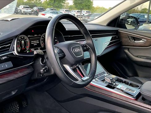 Used 2022 Audi Q8 Premium Plus w/ Premium Plus Package AWD/4WD image 17