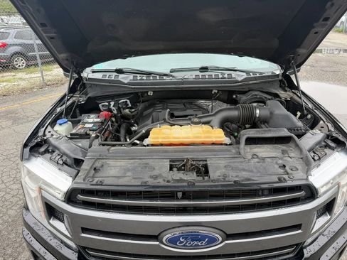Used 2018 Ford F150 XLT w/ Equipment Group 302A Luxury AWD/4WD image 26