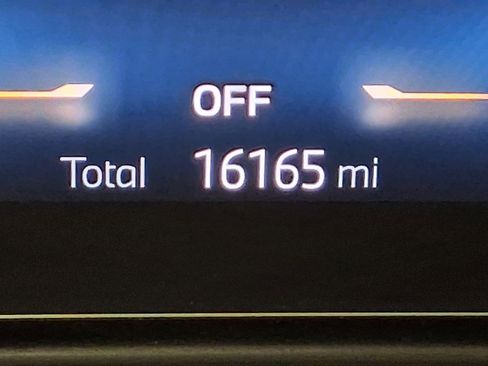 Used 2023 BMW i4 eDrive35 image 16