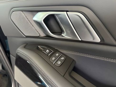 Used 2026 BMW X7 xDrive40i w/ M Sport Package image 33