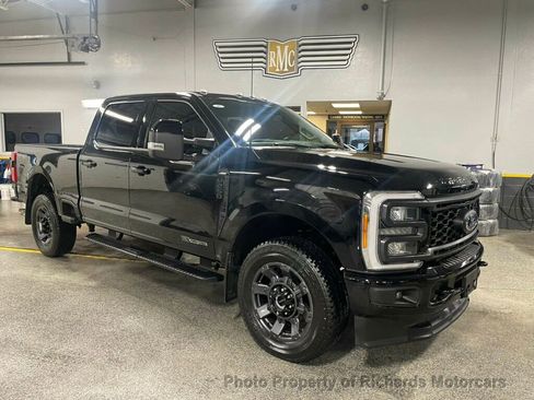 Used 2023 Ford F250 Lariat w/ Sport Appearance Package image 1