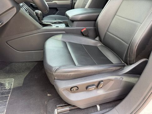 Used 2022 Volkswagen Atlas SE FWD image 21