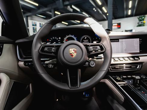 Used 2025 Porsche 911 Turbo S AWD/4WD image 31