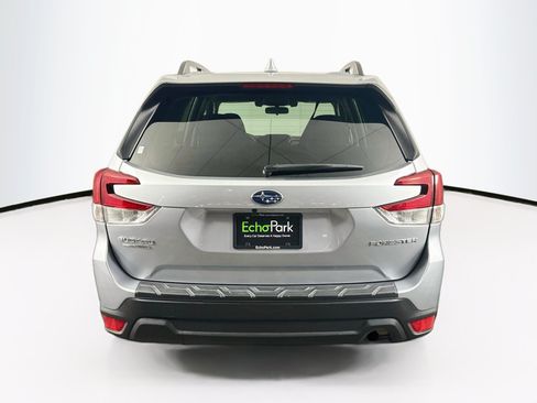 Used 2019 Subaru Forester Premium w/ All-Weather Package AWD/4WD image 7
