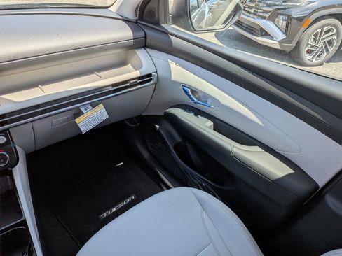 New 2026 Hyundai Tucson SEL FWD image 17