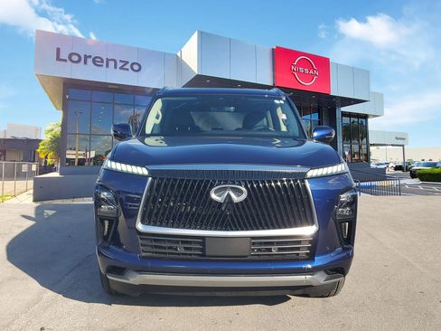 Used 2025 INFINITI QX80 Pure image 2