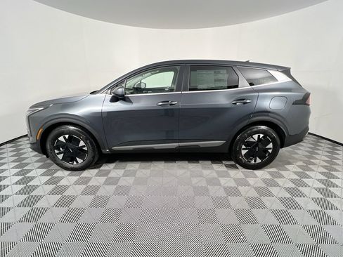 New 2026 Kia Sportage LX FWD image 8