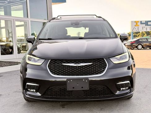 Used 2022 Chrysler Pacifica Limited FWD image 6